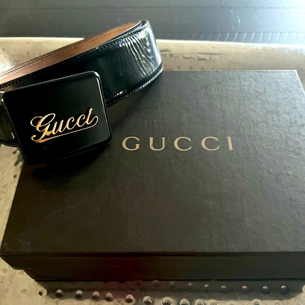 Rare Vintage Patent leather Gucci belt with box